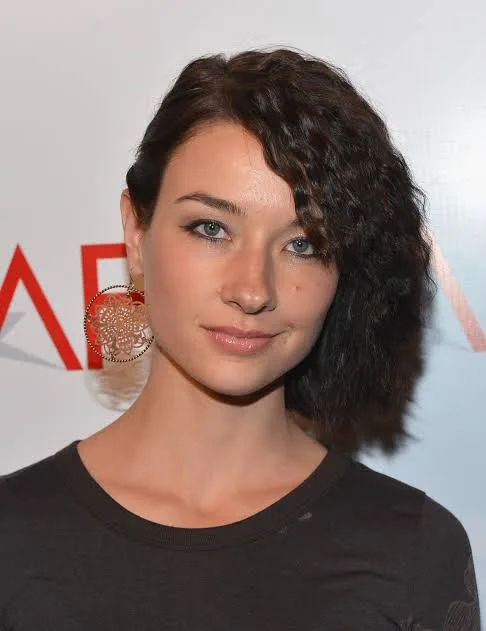 Cortney Palm - Biography