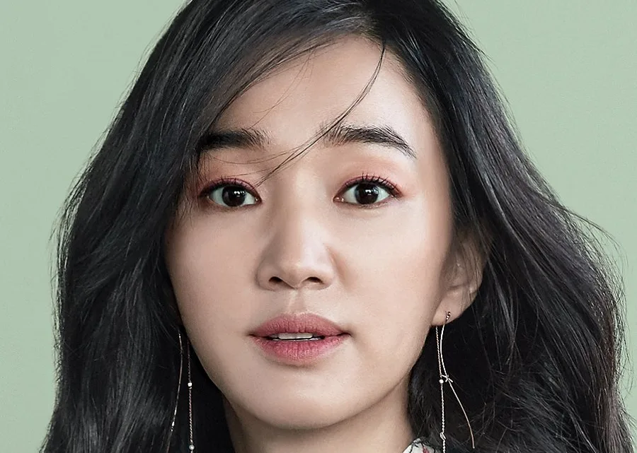 Soo Ae Biography: Age, Height, Net Worth, Parents, Movies & TV Shows, Career, Siblings, Partner