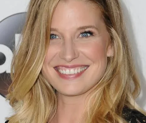 Ellen Woglom Biography: Ethnicity, Height, Net Worth, Age, Husband, Movies, Parents