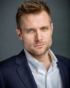 Neil Hopkins - Biography