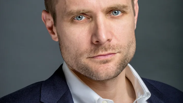 Neil Hopkins Biography: Age, Wife, Children, Parents, Net Worth, Movies & TV Shows, Career, Awards