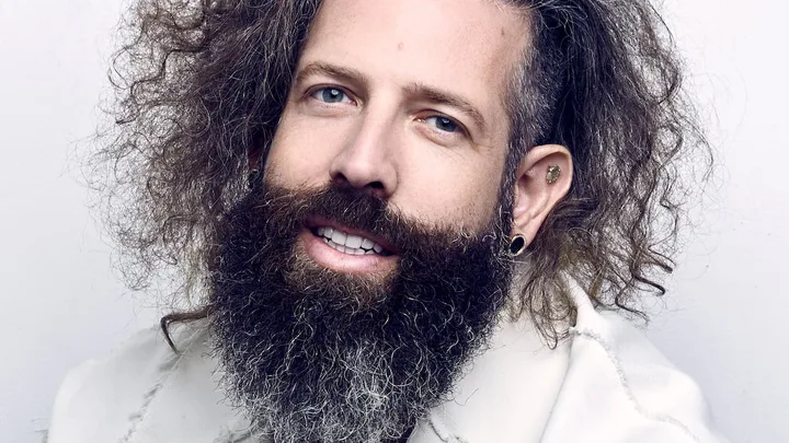 Elan Gale Biography: Books, Wife, Age, Height, Net Worth, Awards, Parents, TV Shows, Instagram, Nationality