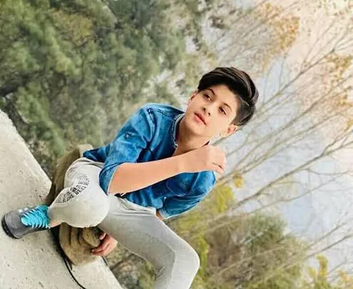 Faiq Mansoor Biography: Modelling, Instagram, Age, Parents, Brother, Height, Girlfriend, Net Worth, TV Shows, Nationality
