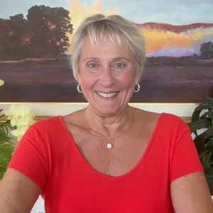 Cate Montana - Biography