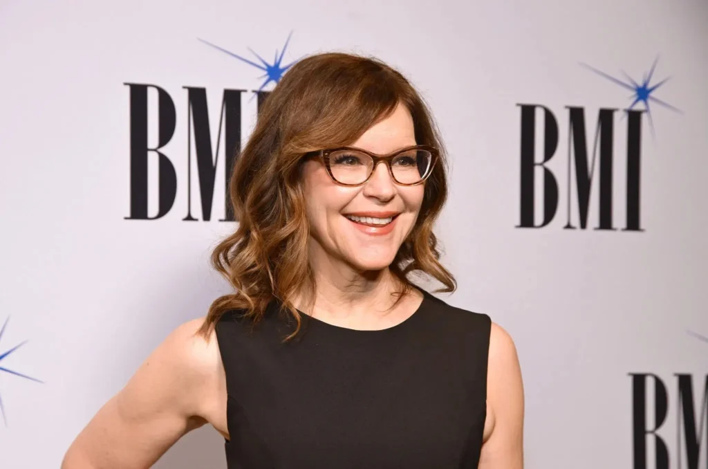 Lisa Loeb - Biography
