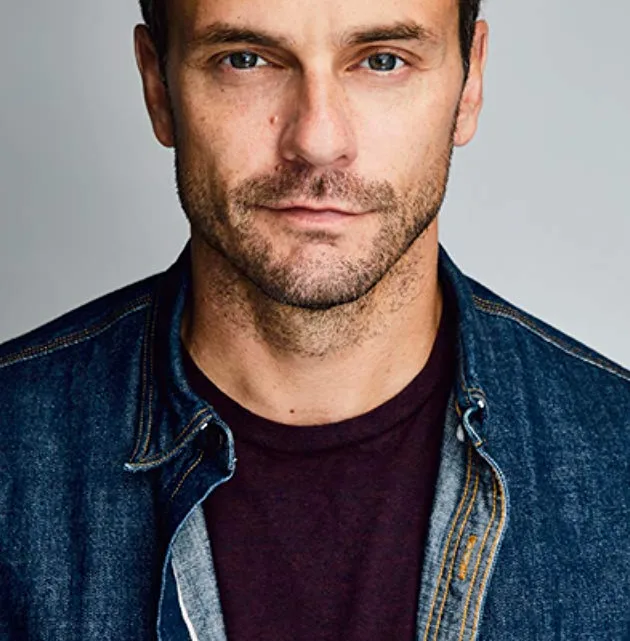 Chris Johnson Biography: Wife, Age, Kids, Height, Net Worth, Parents, Movies & TV Shows, Siblings