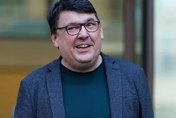 Graham Linehan Biography: Net Worth, Wife, Movies, Age, Children, Awards, Height