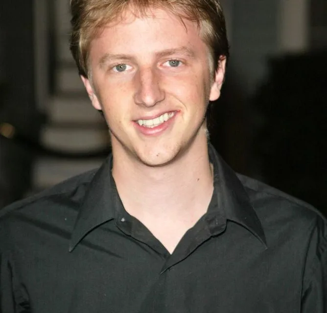 Andrew Eiden Biography: Age, Height, Net Worth, Parents, Sister, Movies & TV Shows, Spouse