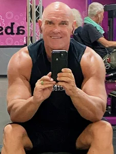 Chris Hahn - Biography