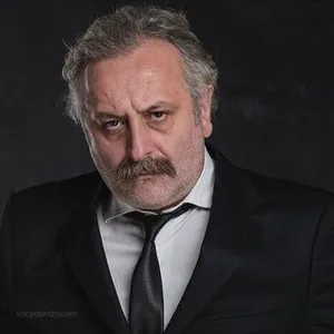 Onur Ünlü - Biography