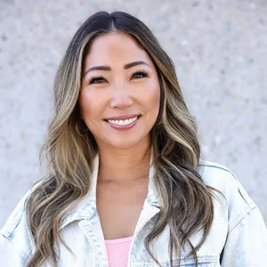 Jelynn Sophia - Biography
