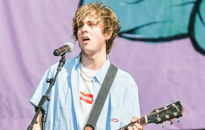 Rat Boy Biography: Wife, Songs, Age, Net Worth, Parents, Ethnicity, Girlfriend, Awards
