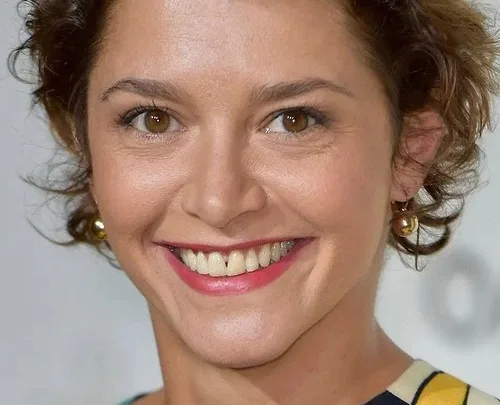 Emma de Caunes Biography: Husband, Age, Kids, Height, Net Worth, Parents, Movies & TV Shows, Siblings