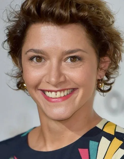 Emma de Caunes Biography: Husband, Age, Kids, Height, Net Worth, Parents, Movies & TV Shows, Siblings