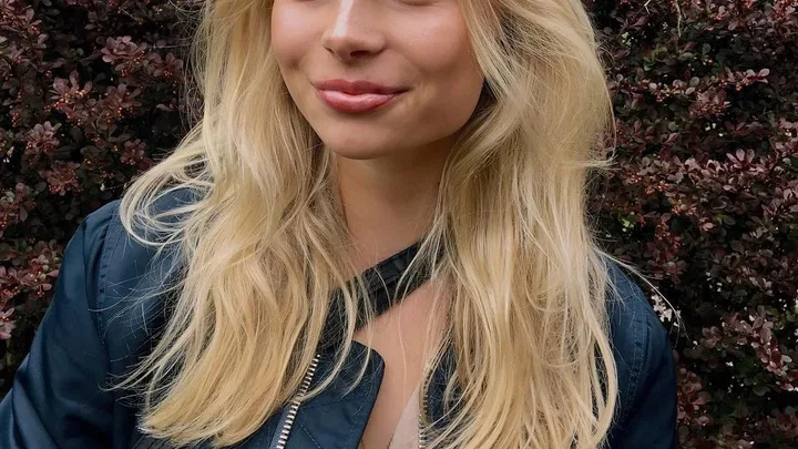 Karoline Hamm Biography: Age, Height, Net Worth, Parents, Siblings, Boyfriend, Movies & TV Shows, Education