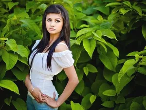 Maple Batalia - Biography