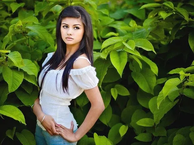 Maple Batalia Biography: Age, Parents, Siblings, Net Worth, Movies & TV Shows, Partner