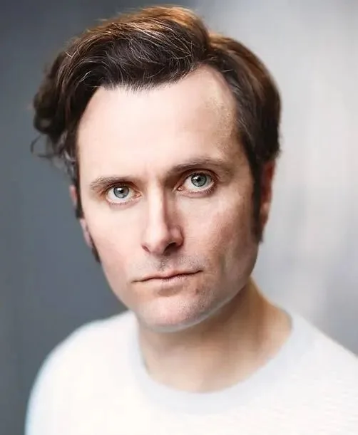 Edward Hogg Biography: Height, Net Worth, Movies, Age, Parents, Movies, Girlfriend