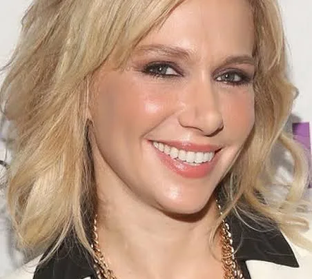 Charlotte Newhouse Biography: Age, Height, Net Worth, Parents, Movies & TV Shows, Partner
