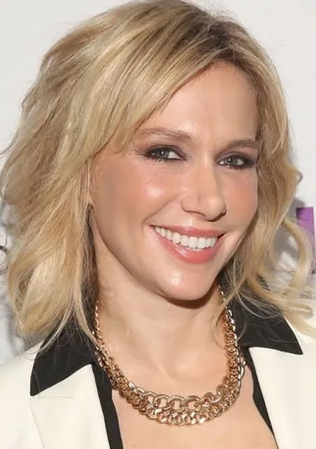 Charlotte Newhouse Biography: Age, Height, Net Worth, Parents, Movies & TV Shows, Partner