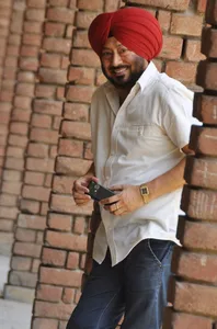 Jaswinder Bhalla - Biography