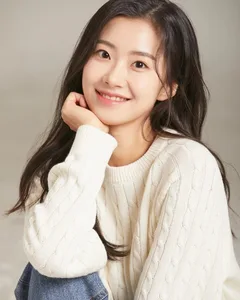 Kim Min-ah - Biography