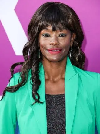Sufe Bradshaw Biography: Awards, Age, Net Worth, Parents, Ethnicity, Movies, Height, Husband