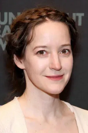 Brooke Bloom Biography: Net Worth, Height, Siblings, Husband, Age, Parents, Movies, TV Shows, Awards, Wikipedia