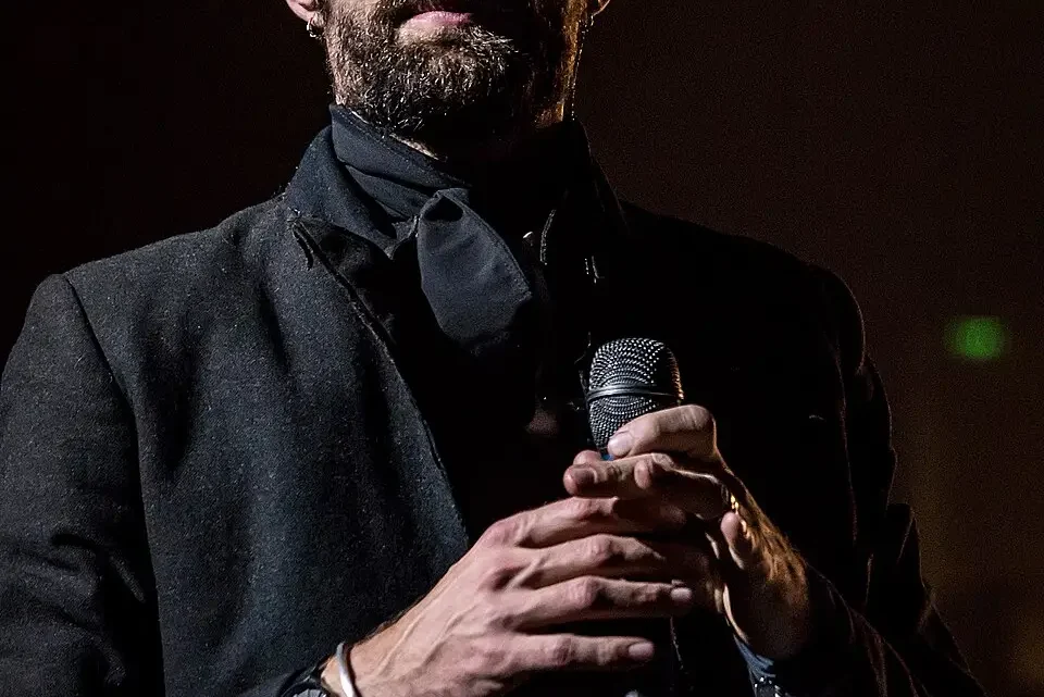Joel Smallbone Biography: Net Worth, Movies, Awards, Age, Wife, Siblings, Instagram, Height