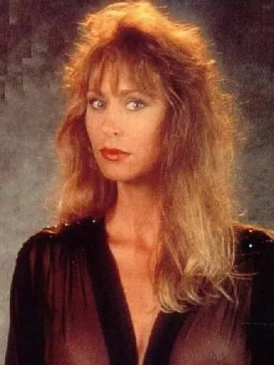 Roxanne Kernohan - Biography