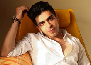 Jay Thakkar - Biography