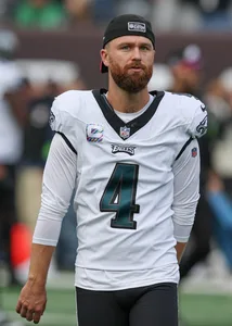 Jake Elliott - Biography