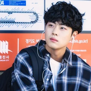 Jo Byeong-gyu - Biography