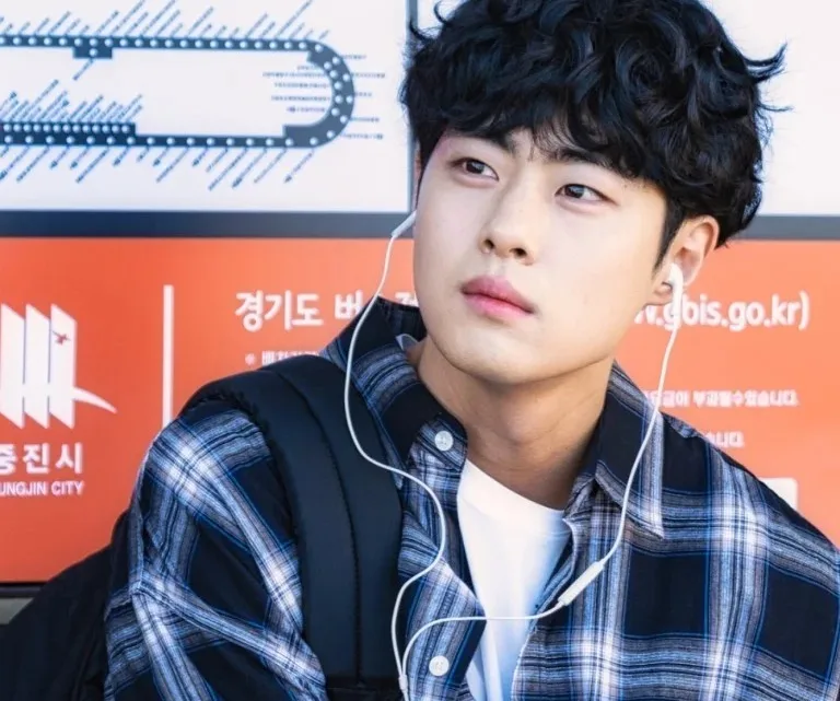 Jo Byeong-kyu Biography: Height, Age, Net Worth, Parents, Siblings, Awards, Filmography, Wiki
