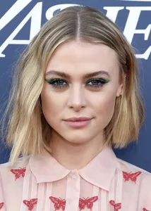 Hayley Erin - Biography