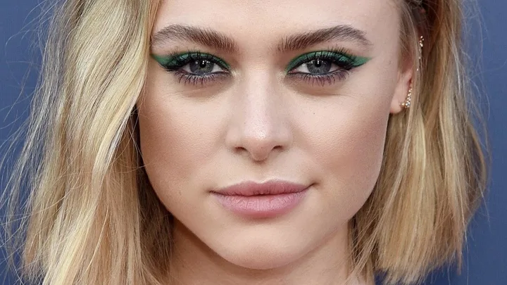 Hayley Erin Biography: Age, Husband, Height, Net Worth, Kids, TV Shows, Instagram, Career