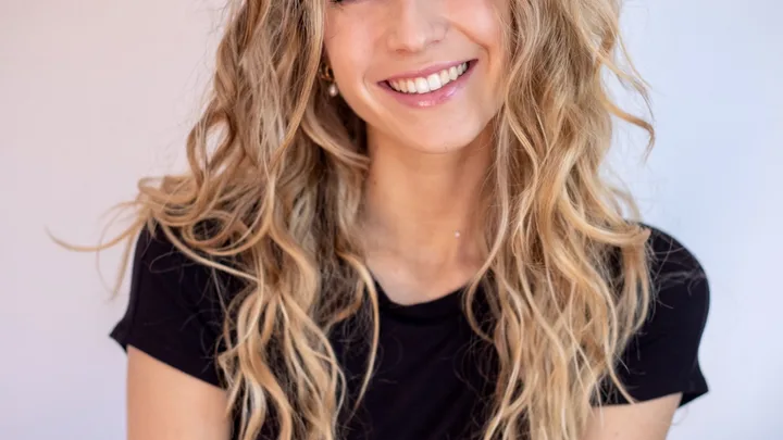 Linda Pani Biography: Age, Height, Net Worth, Parents, Siblings, Boyfriend, TV Shows, Radio, Instagram