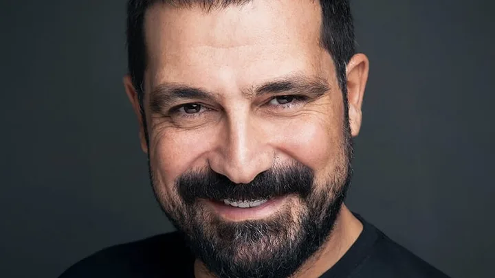 Bülent İnal Biography: Wife, Age, Kids, Height, Net Worth, Parents, Movies & TV Shows, Siblings