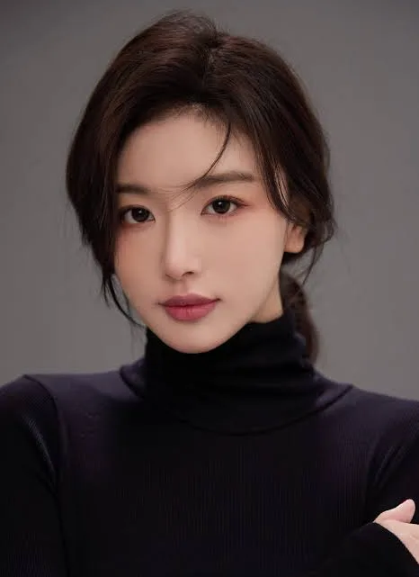 Kong Xueer Bio: Net Worth, Age, Songs, Boyfriend, Albums, Parents, Height, Instagram
