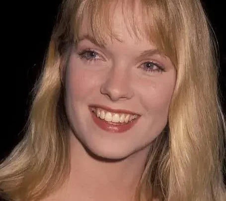Lara Piper Biography: Ethnicity, Height, Net Worth, Age, Movies, Parents, Husband, Awards