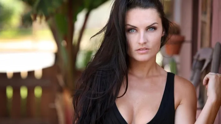 Jennifer Wenger Biography: Husband, Net Worth, Parents, Awards, Books, Movies, Age, Height, Kids, Facebook