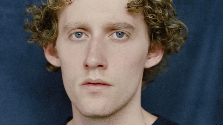Joe Hurst Biography: Age, Height, Net Worth, Movies & TV Shows, Girlfriend, Career, Parents