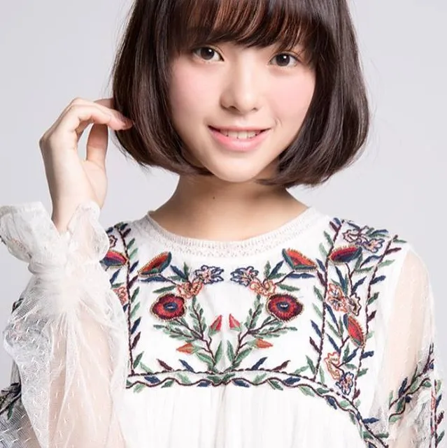 Chloe Xiang Biography: Age, Height, Net Worth, Parents, Education, Movies & TV Shows, Awards, Partner