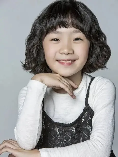 Heo Yool Biography: Age, Parents, Net Worth, Height, Movies, Ethnicity, Boyfriend