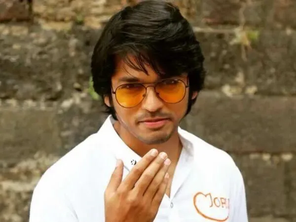 Lalit Prabhakar - Biography