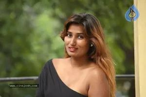 Swathi Naidu - Biography