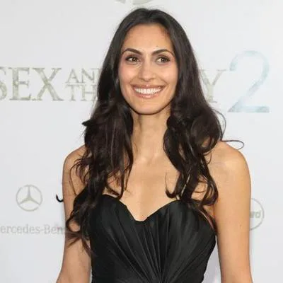 Raya Meddine - Biography