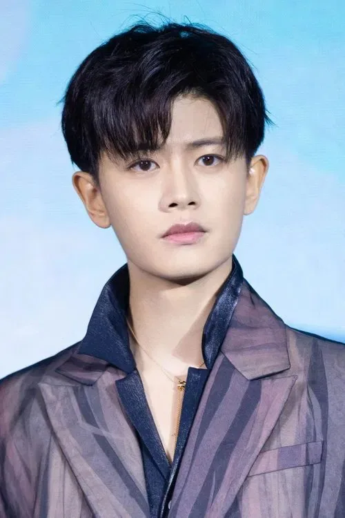 Ren Jialun - Biography