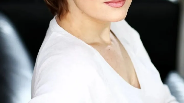 Ingrid Torrance Biography: Age, Net Worth, TV Shows, Acting Coaching, Books, Height, Husband, Career