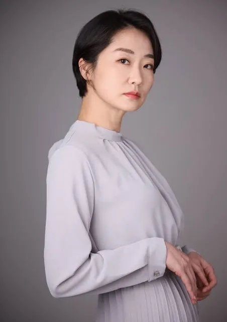 Woo Jung-won Biography: Age, Height, Net Worth, Movies & TV Shows, Career, Husband